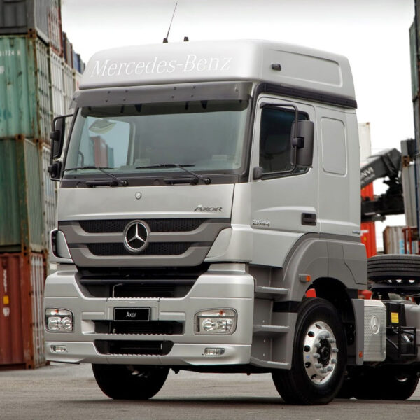 Capo Frontal para em Fibra Caminhão Mercedes-Benz Axor