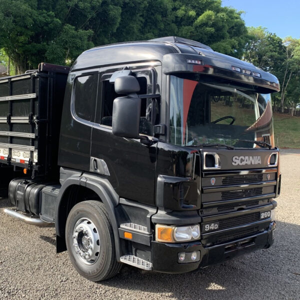 Grade Frontal Inferior em Fibra para Caminhão Scania S4 P94