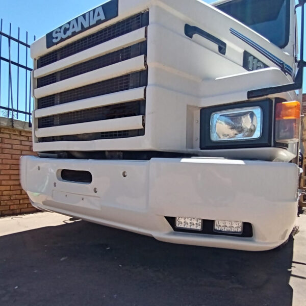 Capa Para-Choque em Fibra para Caminhão Scania T 112 / 142 Curta