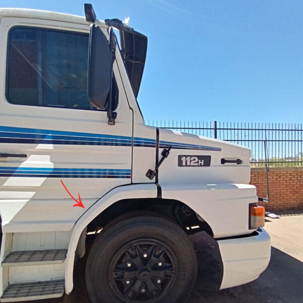 Para-Lama Cabine em Fibra para Caminhão Scania T 112 / 113 / 142 / 143 Longo Lado Direito