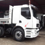 Para-Lama Cabine em Fibra Para Caminhão Volvo Vm Até 2014 Lado Direito