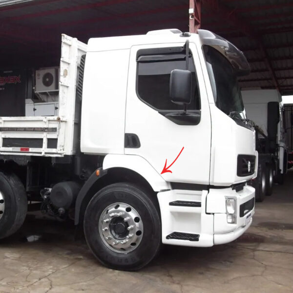 Para-Lama Cabine em Fibra Para Caminhão Volvo Vm Até 2014 Lado Direito
