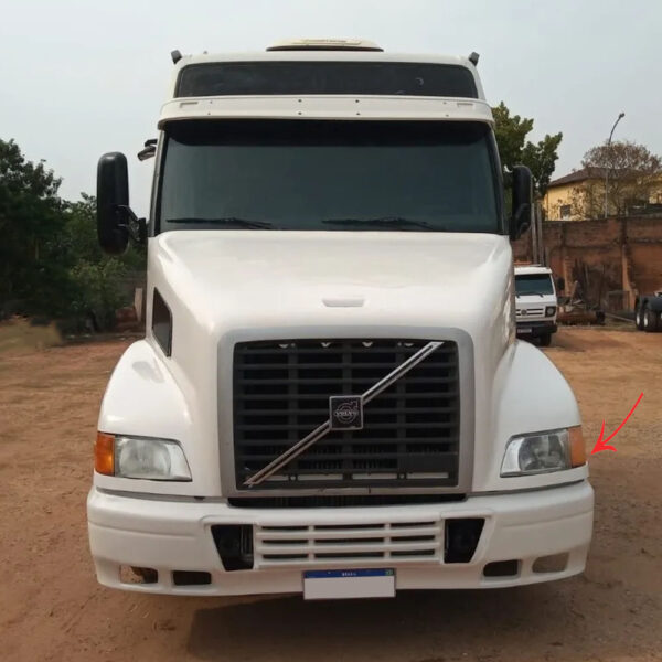 Bojo Farol em Fibra Para Caminhão Volvo NH 2000 á 2006 Lado Esquerdo