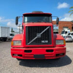 Para-Choque Dianteiro Em Fibra Para Caminhão Volvo NL - EDC 4 Faroletes