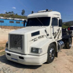 Para-Choque Dianteiro Em Fibra Para Caminhão Volvo NL - EDC Sem Faroletes