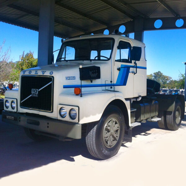 Capo Motor em Fibra para Caminhão Volvo N10 / N12 Turbo 1980 á 1984