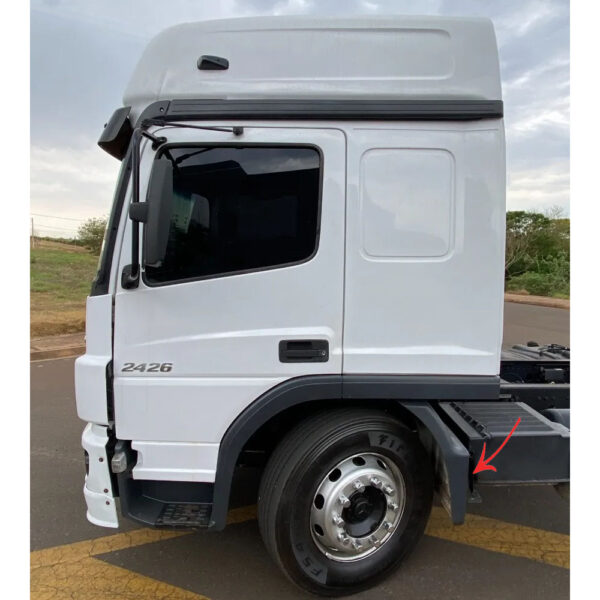 Para-Lama Traseiro Cabine em Fibra para Caminhão Mercedes-Benz Atego