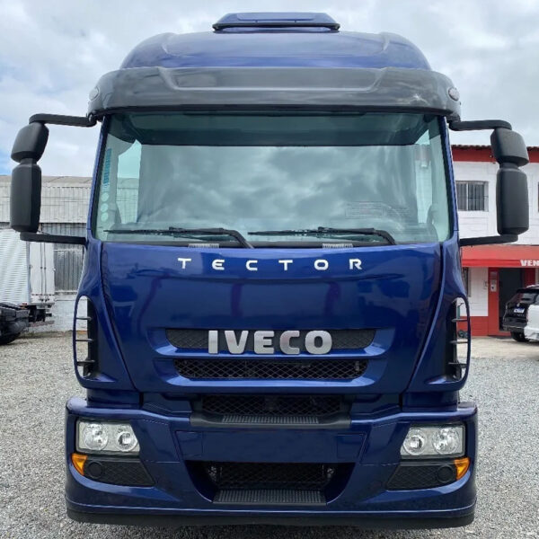Para-Choque Dianteiro em Fibra para Caminhão Iveco Tector / Cursor