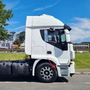 Estribo Cabine em Fibra para Caminhão Iveco Stralis 2008 á 2014 Lado Direito