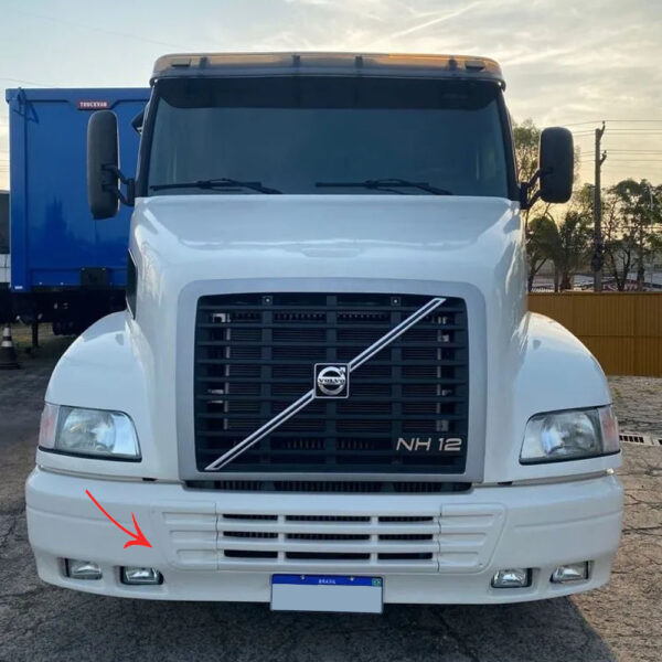 Tampa Rocador Para-Choque Dianteiro Para Caminhão Volvo NH 2000 á 2004 Lado Direito