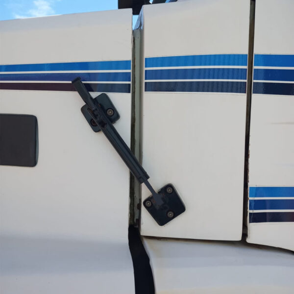 Gancho Trava Capô para Caminhão Scania T 112 113 142 143 309467