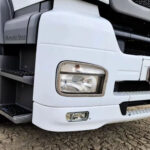 Farol Principal para Caminhão Mercedes-Benz Axor Lado Direito