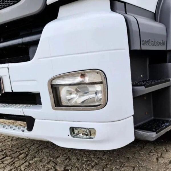Farol Principal para Caminhão Mercedes-Benz Axor Lado Esquerdo