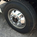 Par de Calotas Cromada Dianteira Americana Ford Cargo VW Delivery Aro 17,5