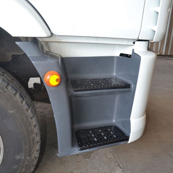Estribo Inferior Cabine para Caminhão Vw Constellation 2 Degraus Lado Direito