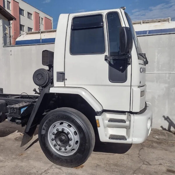 Acabamento Protetor Estribo Cabine para Caminhão Ford Cargo 2000 á 2011