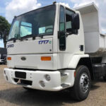 Pisante Estribo Superior e Inferior Lado Esquerdo para Caminhão Ford Cargo 2000 á 2011