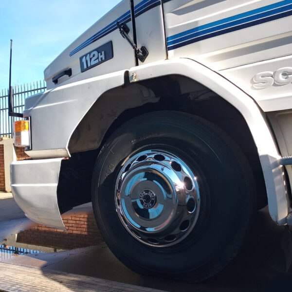Par Calota Dianteira Oval Cromada para Caminhão Aro 20 / 22,5