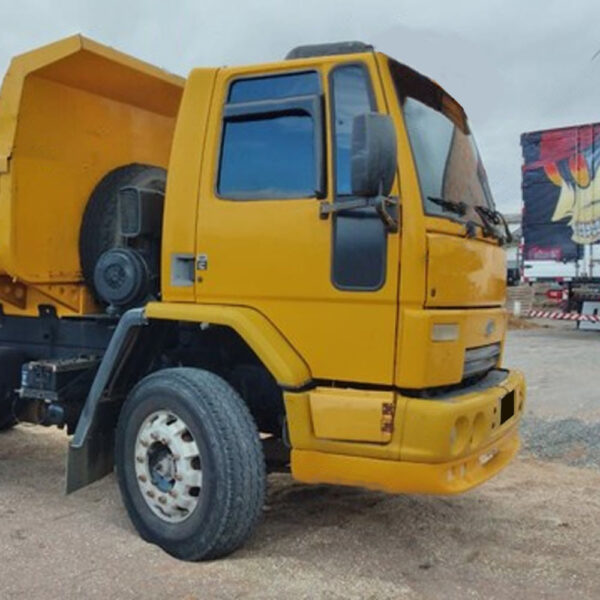 Par Tampa Estribo para Caminhão Ford Cargo Até 2011 Traçado