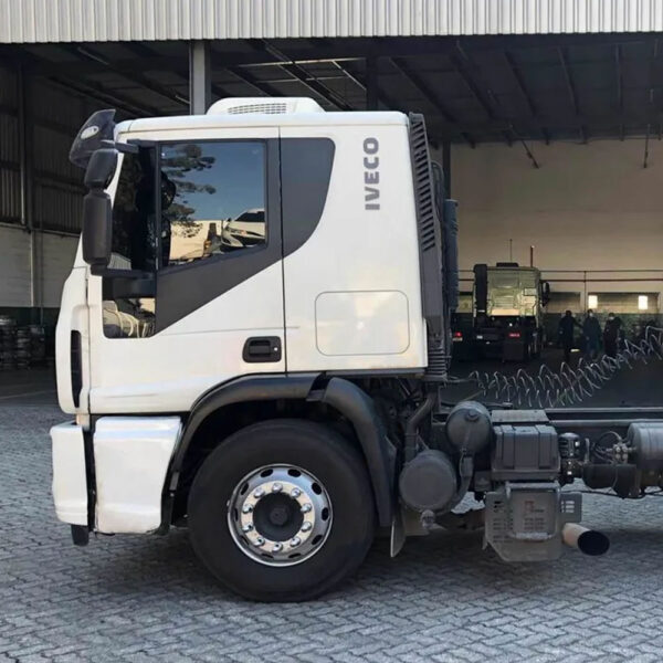 Tampa Caixa de Bateria para Caminhão Iveco Tector / Cursor 2009 á 2019