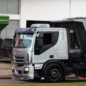 Par Tampa Estribo para Caminhão Iveco Tector / Cursor