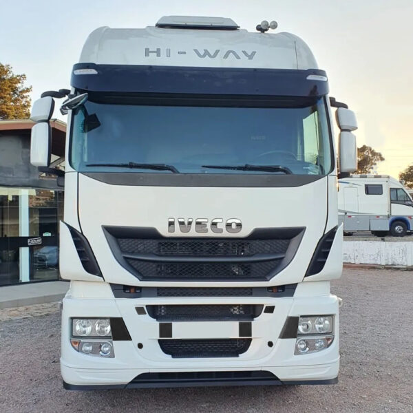 Kit Tampas Acabamento Para-Choque Dianteiro para Caminhão Iveco Hi-way 2014 á 2020