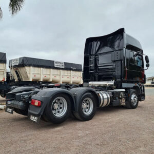 Par Centro Para-Lama Traseiro para Caminhão Daf CF / XF Com Presilhas