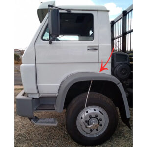 Estribo Para-Lama Cabine para Caminhão Vw Titan / Worker Lado Esquerdo