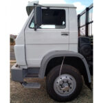 Estribo Para-Lama Cabine para Caminhão Vw Titan / Worker Lado Esquerdo com Pisante
