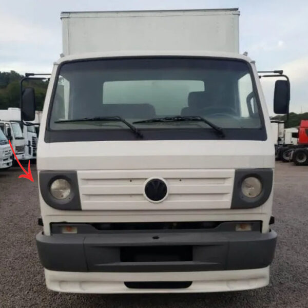 Moldura Farol para Caminhão Vw Delivery 2005 á 2012 Lado Direito