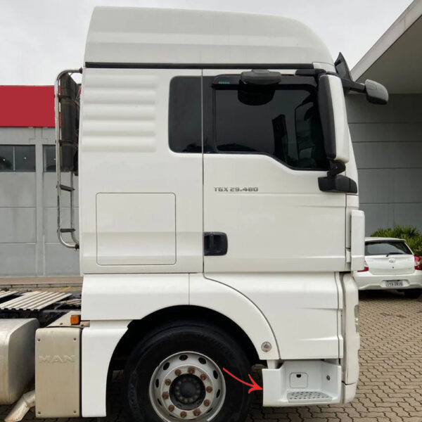 Estribo Inferior Cabine para Caminhão Man TGX Lado Direito