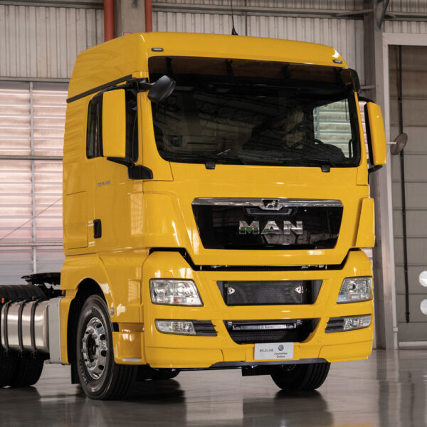 Acabamento Interno Ponteira Para-Choque para Caminhão Man TGX Lado Esquerdo