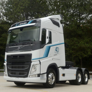 Emblema Transversal Grade para Caminhão Volvo Fh após 2015 Cromado