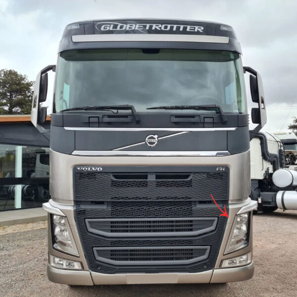 Moldura Bojo Farol para Caminhão Volvo Fh após 2015 Lado Esquerdo