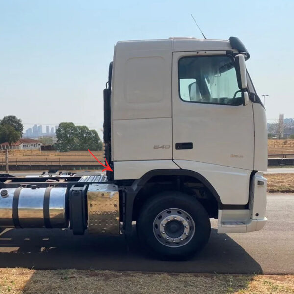 Saia Cabine para Caminhão Volvo Fh 2004 á 2014 Lado Direito