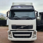 Acabamento Suporte Farol para Caminhão Volvo Fh 2009 á 2014 Lado Direito