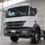 Par Letreiro Emblema Cromado para Caminhão Mb Axor 3131