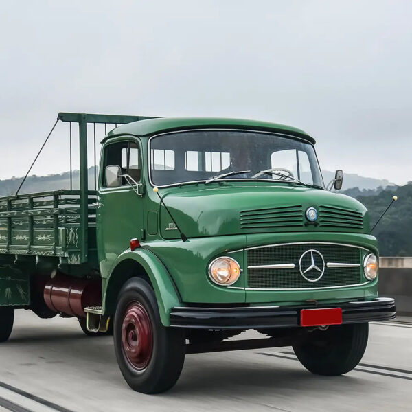 Par Letreiro Emblema Cromado para Caminhão Mb 1111