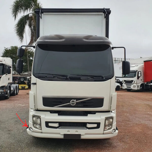 Acabamento Ponteira Para-Choque Para Caminhão Volvo Vm Até 2014 Lado Direito com Abertura para Farol