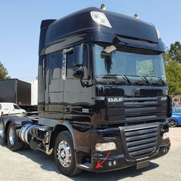 Suporte Estribo Inferior Cabine Para Caminhão Daf XF 2013 á 2019 Lado Direito