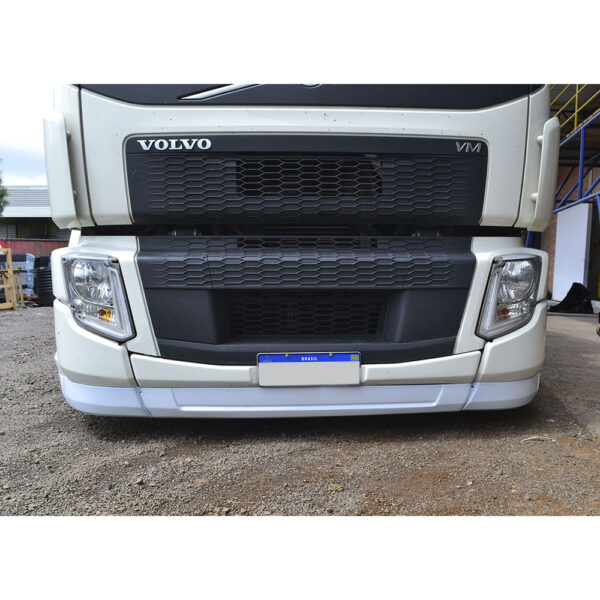 Spoiler Bigodinho para Caminhão Volvo Vm após 2020