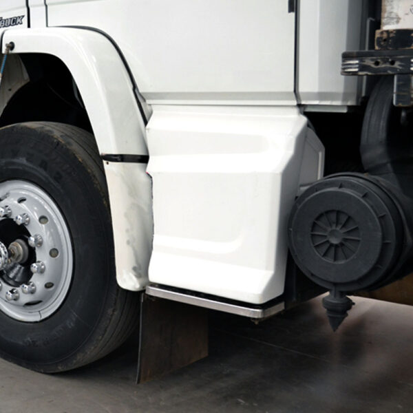 Par Tampa Antifurto para Caminhão Mercedes-Benz 1620