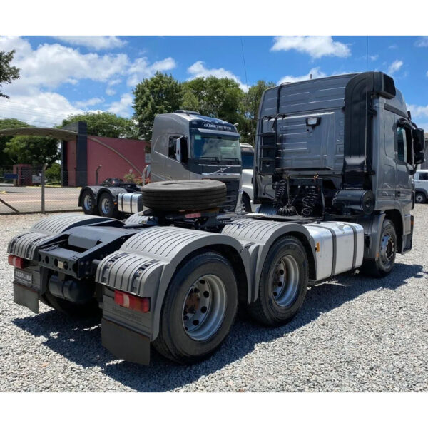 Par Centro Para-lama Traseiro para Caminhão Mb Axor / Actros com Presilhas