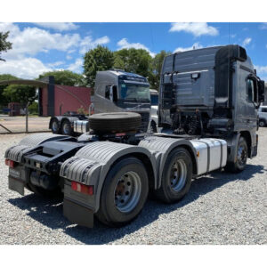 Presilha Para-lama Traseiro para Caminhão Mb Actros / Axor