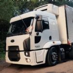Suporte Antena Px Dianteiro para Caminhão Ford Cargo após 2012 Lado Esquerdo