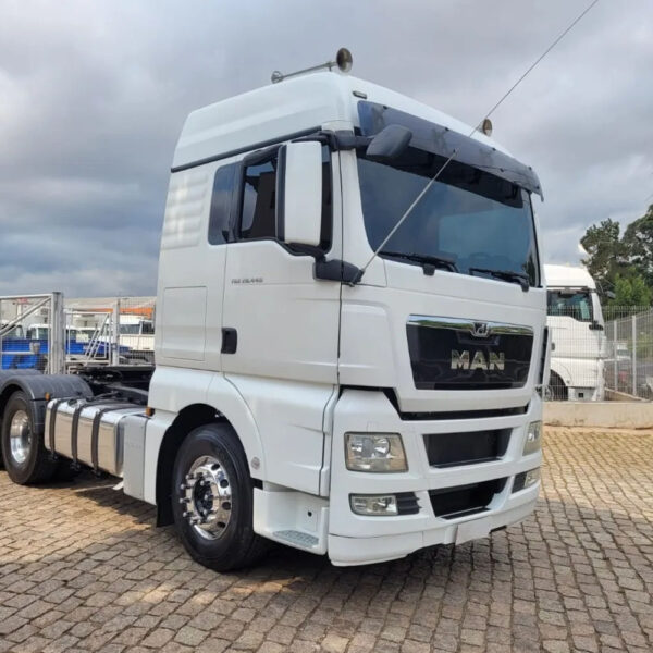 Suporte Antena Px Dianteiro para Caminhão Man TGX Lado Direito