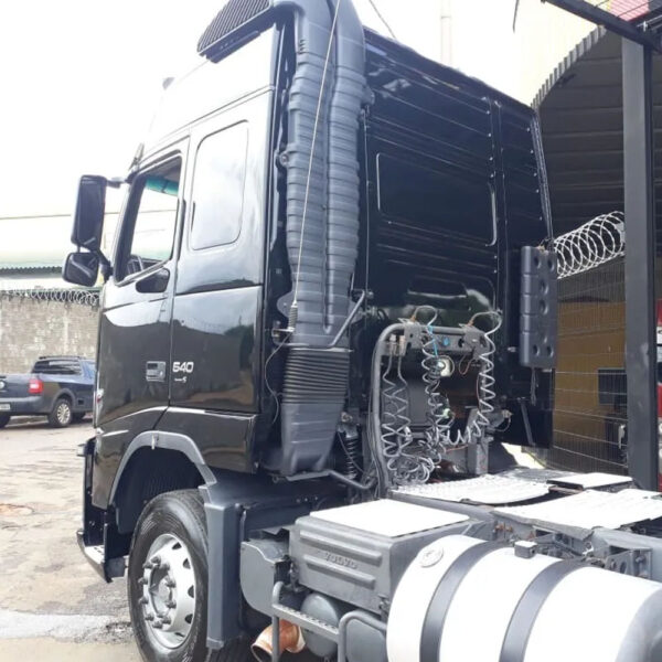 Suporte Antena Px Traseira para Caminhão Volvo FH Lado Direito