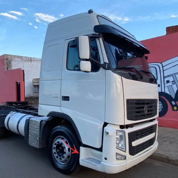Estribo Inferior para Caminhão Volvo FH 2004 á 2014 Lado Direito