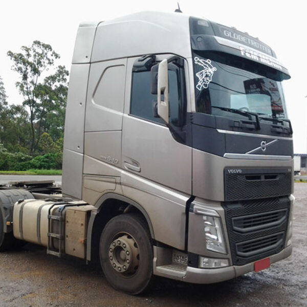 Lateral Cegonheiro para Caminhão Volvo FH Globetrotter após 2015 sem Teto