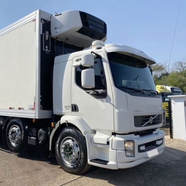 Par Tampa Estribo para Caminhão Volvo VM 2006 á 2019
